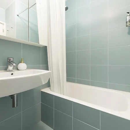Lovelystay - Fontainhas Design Flat - Porto Downtown Apartment *